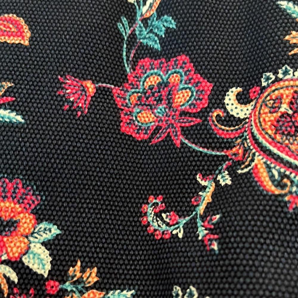 Lands’ End X-Large, Zip-Top Dark Navy Paisley Floral Canvas Tote - Picture 7 of 8